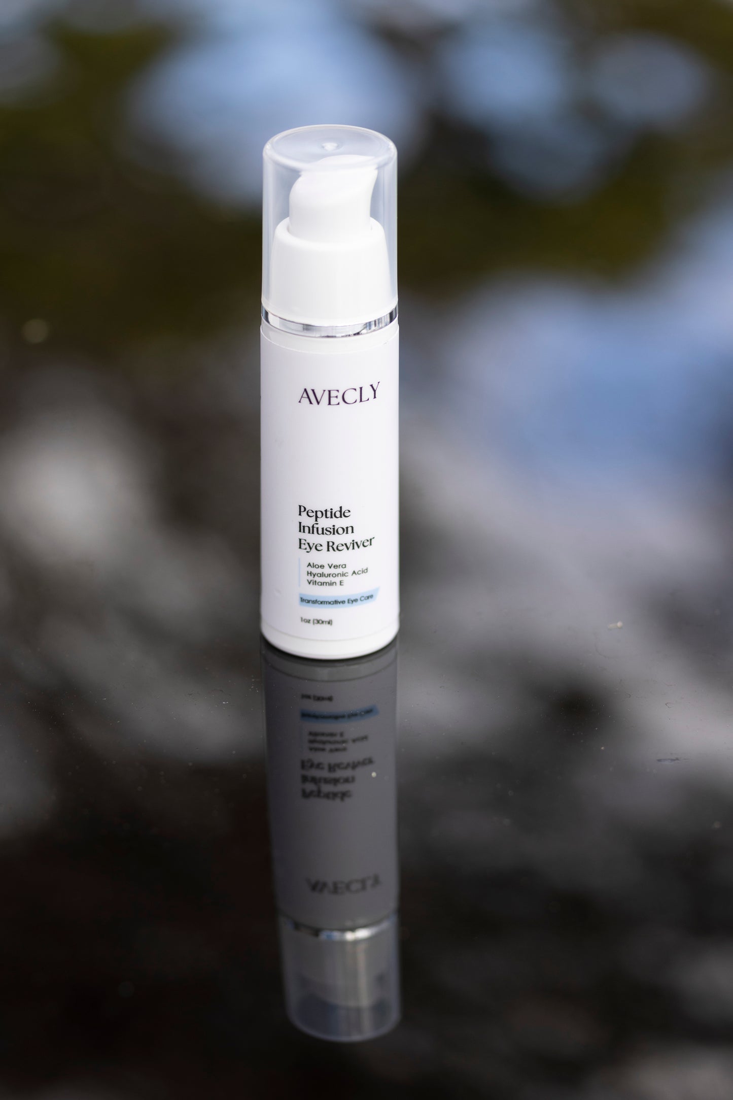 Peptide Infusion Eye Reviver On glass